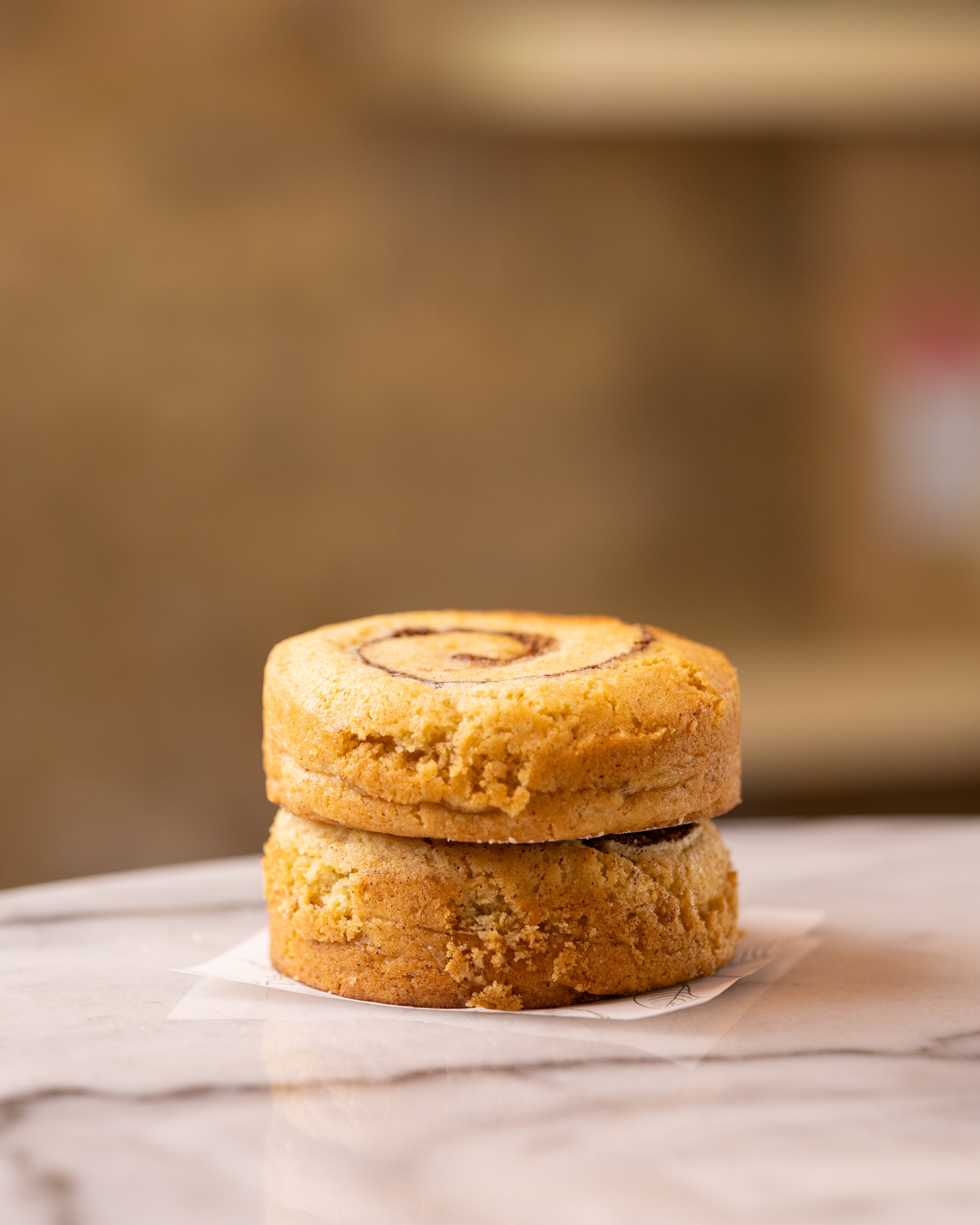 Cinnamon roll cookie