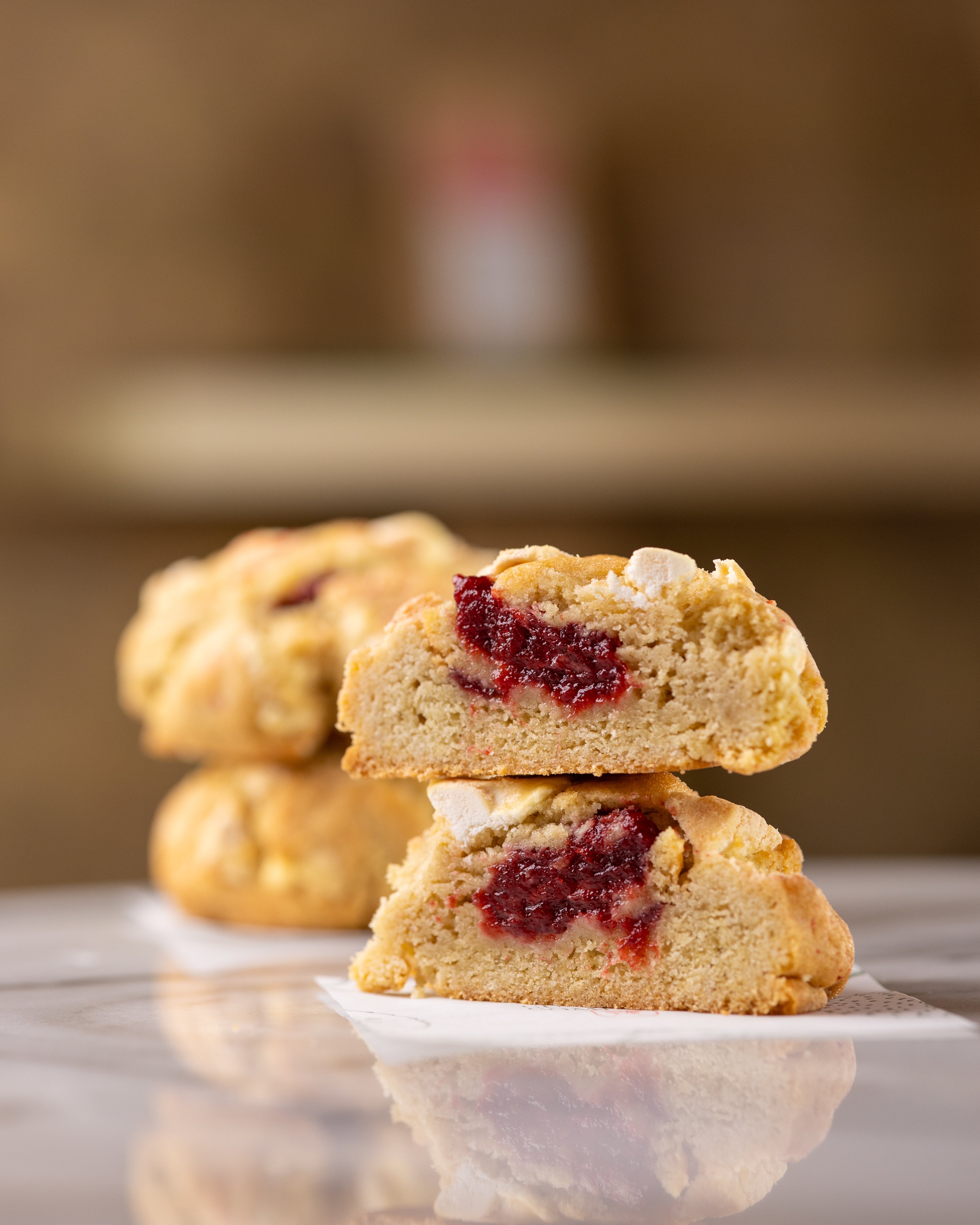 Strawberry Pavlova Cookie