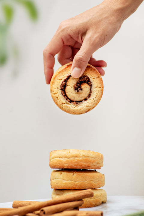 Cinnamon roll cookie