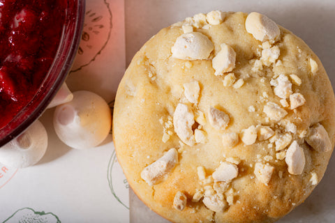 Strawberry Pavlova Cookie