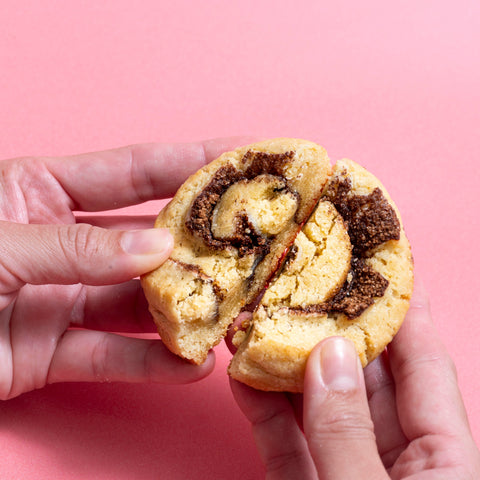 Cinnamon roll cookie