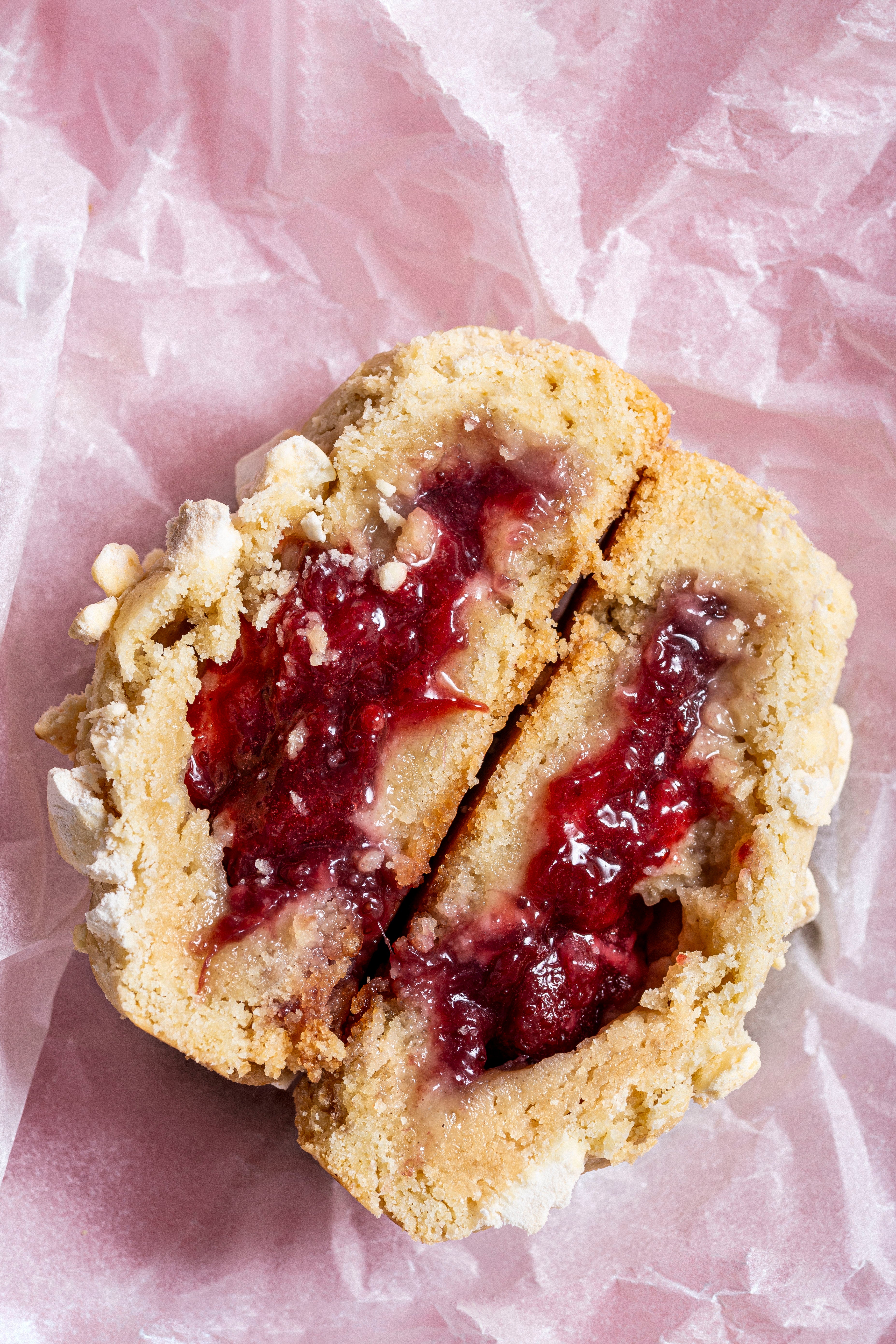 Strawberry Pavlova Cookie